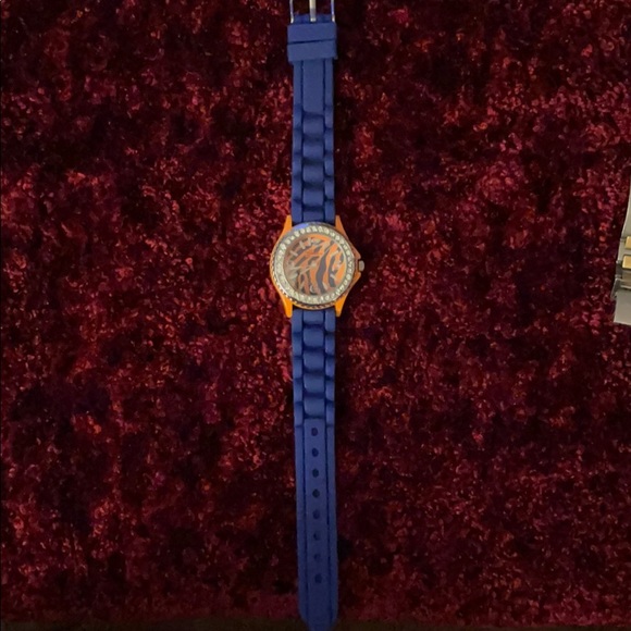 Watch - Picture 2 of 2